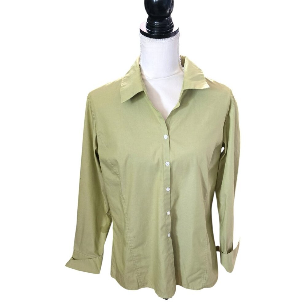 Liz Claiborne Classy Long Sleeve Green Chartreuse‎ Button Down Blouse in Size 8
